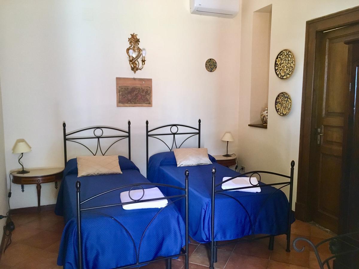 B&B Villa Vittoria Giardini Naxos Exterior photo
